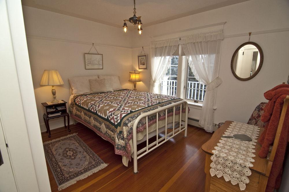 Sproule Heritage Bed & Breakfast Strathmore Esterno foto