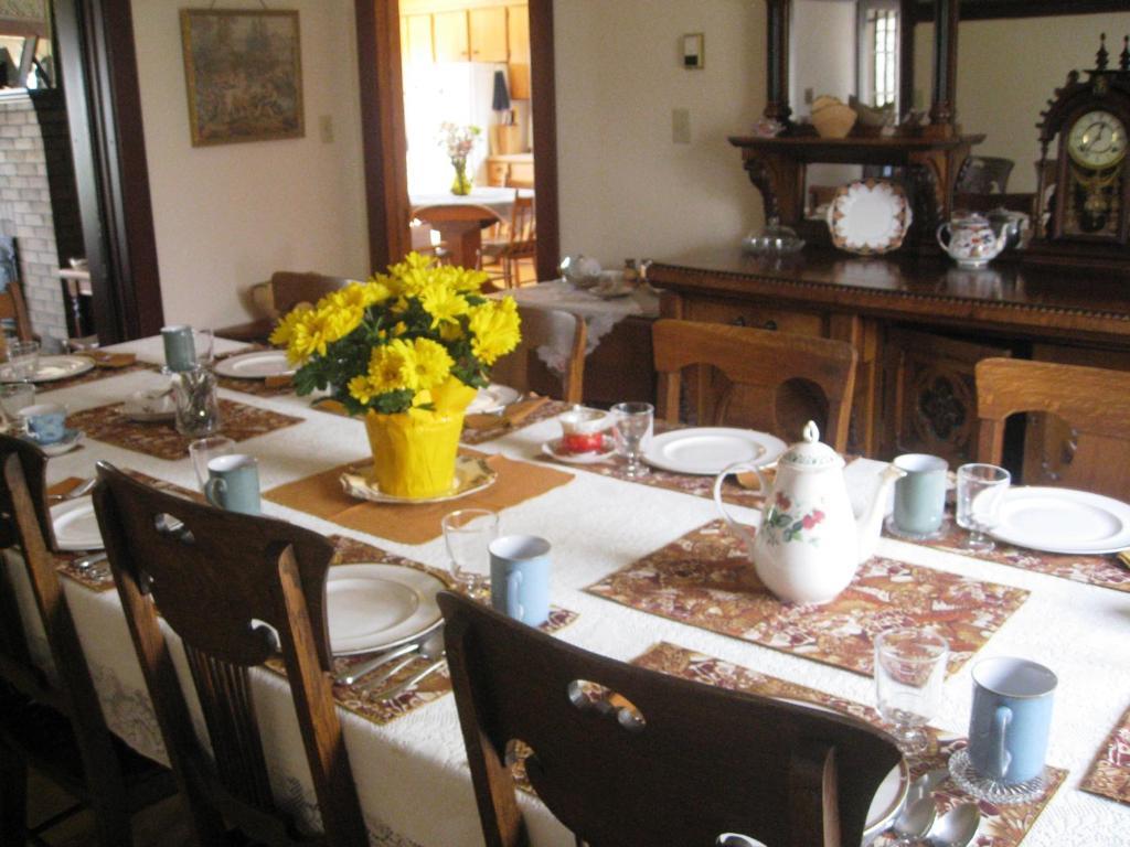 Sproule Heritage Bed & Breakfast Strathmore Esterno foto