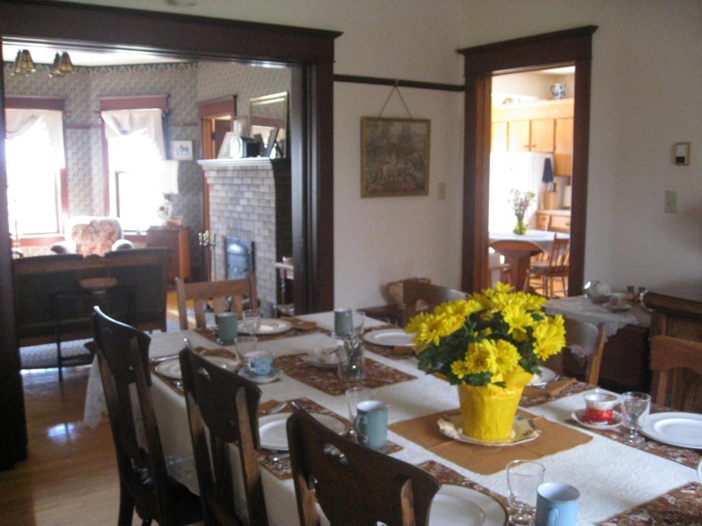 Sproule Heritage Bed & Breakfast Strathmore Esterno foto